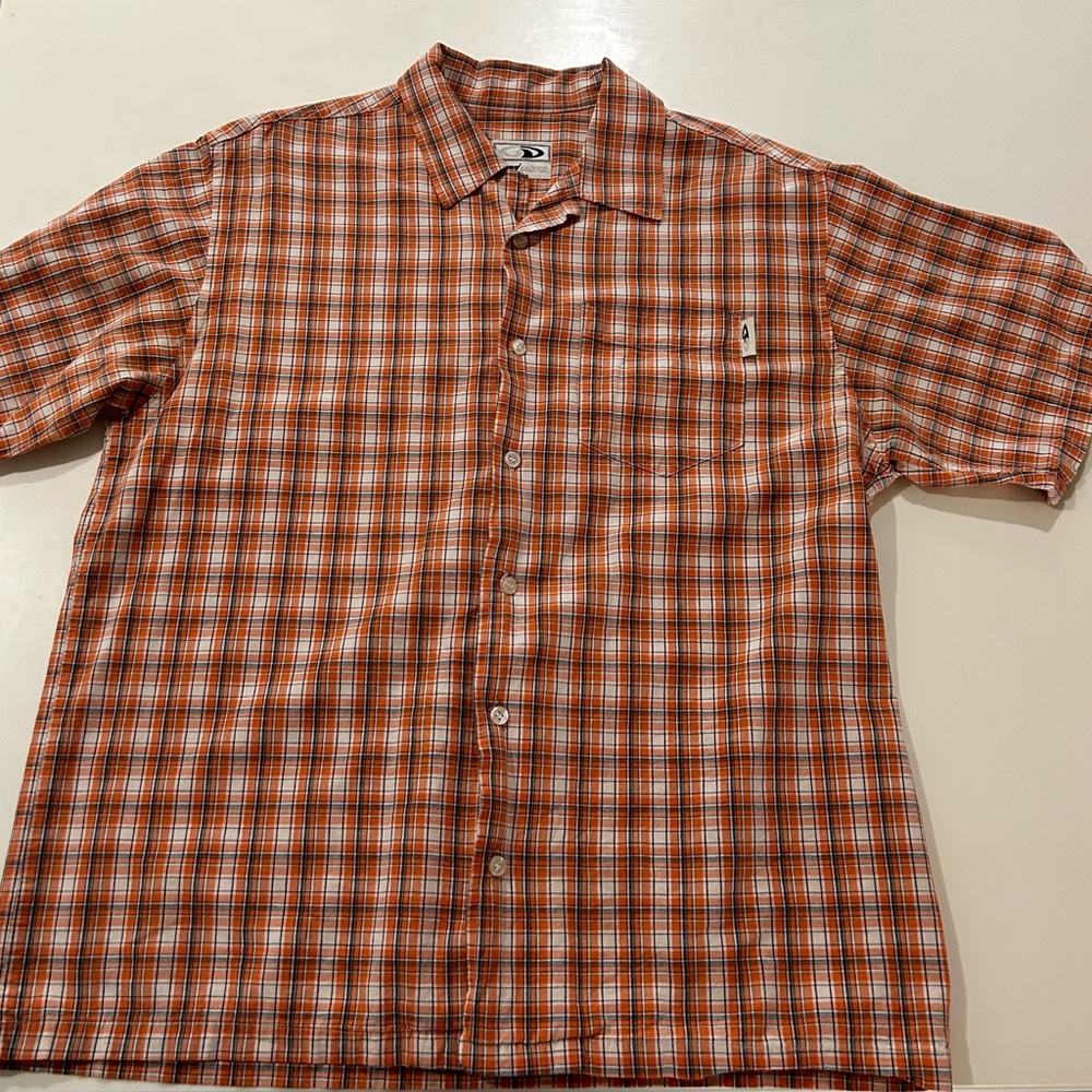 Good Vibes Vintage Men’s short sleeve button down shirt. Size XL